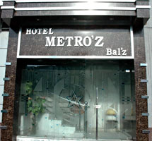 Hotel Metro'z Bal'z, Batala